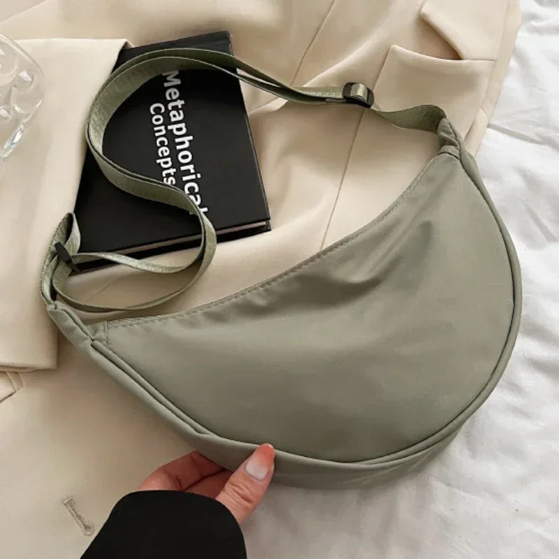 Sac à main banane demi-lune en tissu tendance Yvette