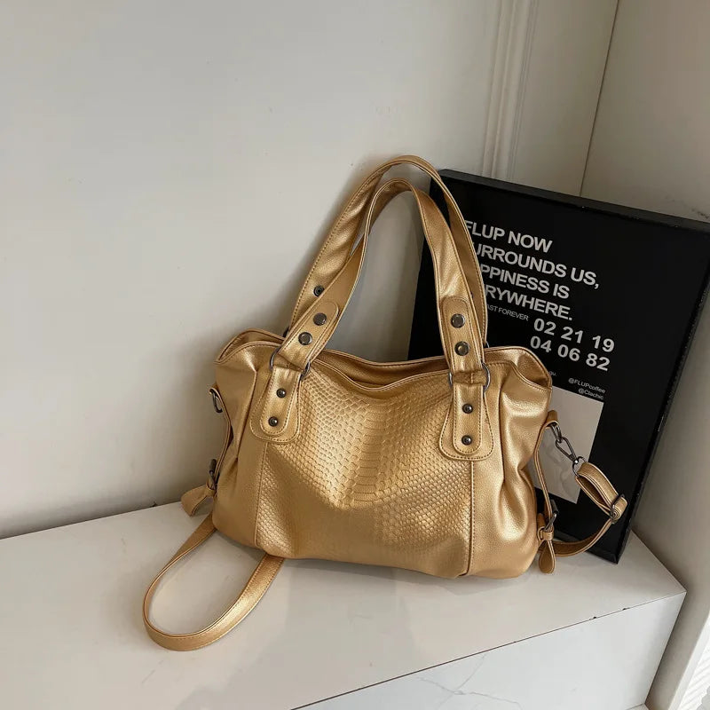 Grand sac à main bandoulière de cours imitation croco Soline