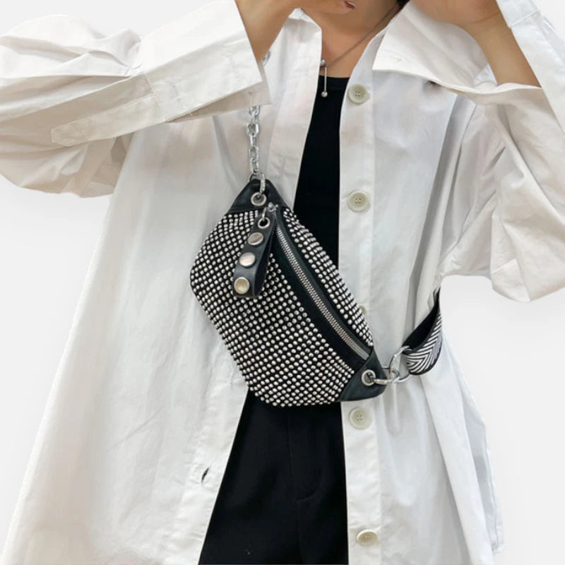 Sac banane noir à bandoulière avec strass Yvonne