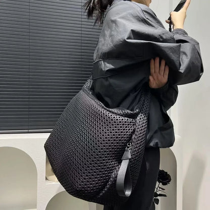 Grand sac à main cabas bandoulière de cours léger au style urbain Esmée