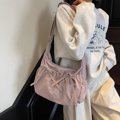 Grand sac à main hobo plissé en nylon léger et multi-poches Inès