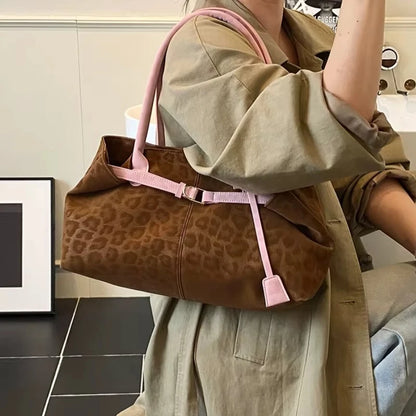 Grand sac à main bandoulière épaule motif léopard Chloé