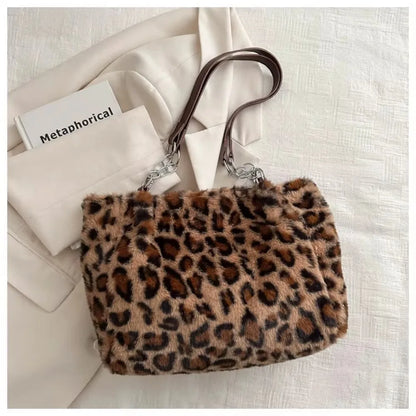 Grand sac à main cabas de cours léopard en peluche au design moderne et spacieux Inès