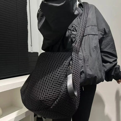 Grand sac à main cabas bandoulière de cours léger au style urbain Esmée