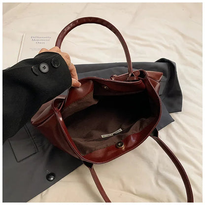 Grand sac à main cabas de cours en cuir synthétique huilé au design vintage et spacieux Sofia