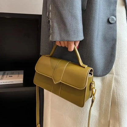 Petit sac à main bandoulière à rabat Amalia