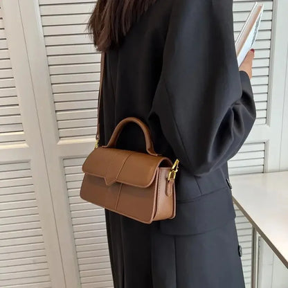 Petit sac à main bandoulière à rabat Amalia