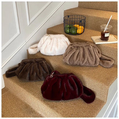 Grand Sac à main nuage en fourrure duveteuse et rétro Mila