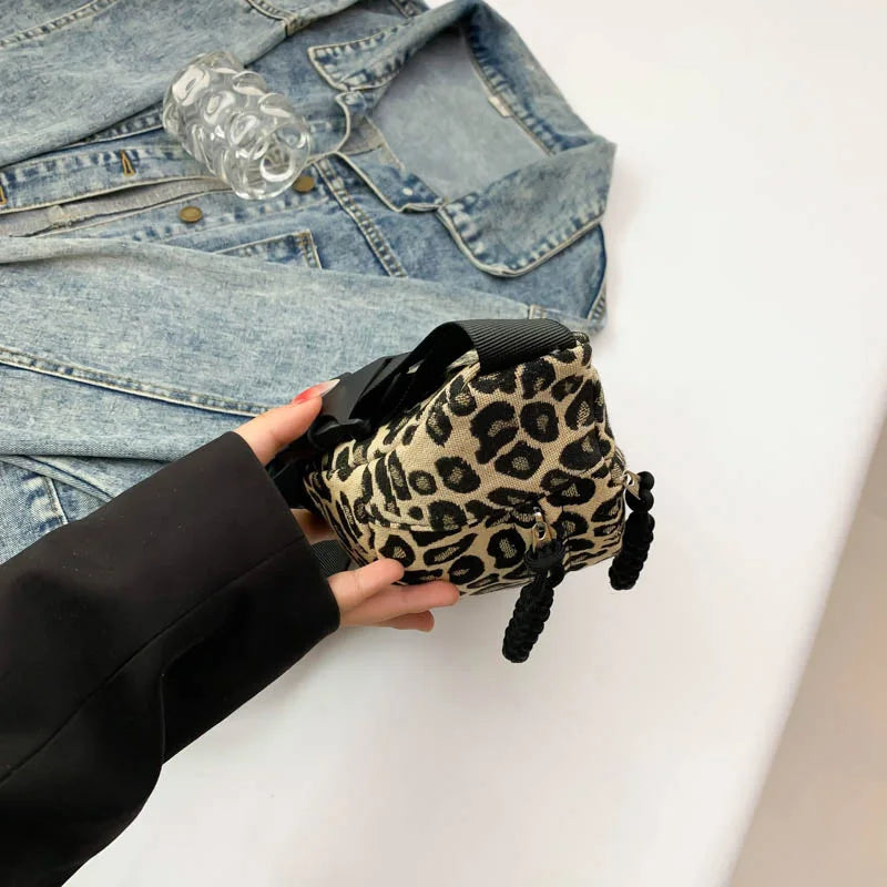 Sac banane en toile imprimé léopard sauvage et tendance Garance