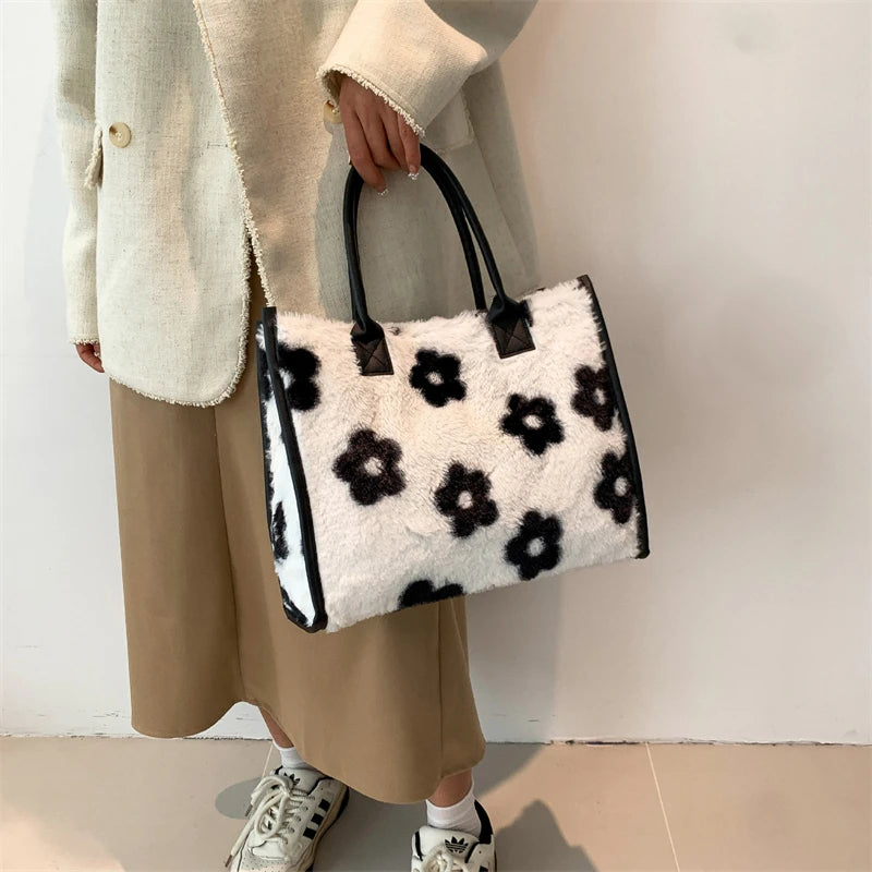 Grand sac à main cabas en fourrure à motifs au design hivernal Éléonore