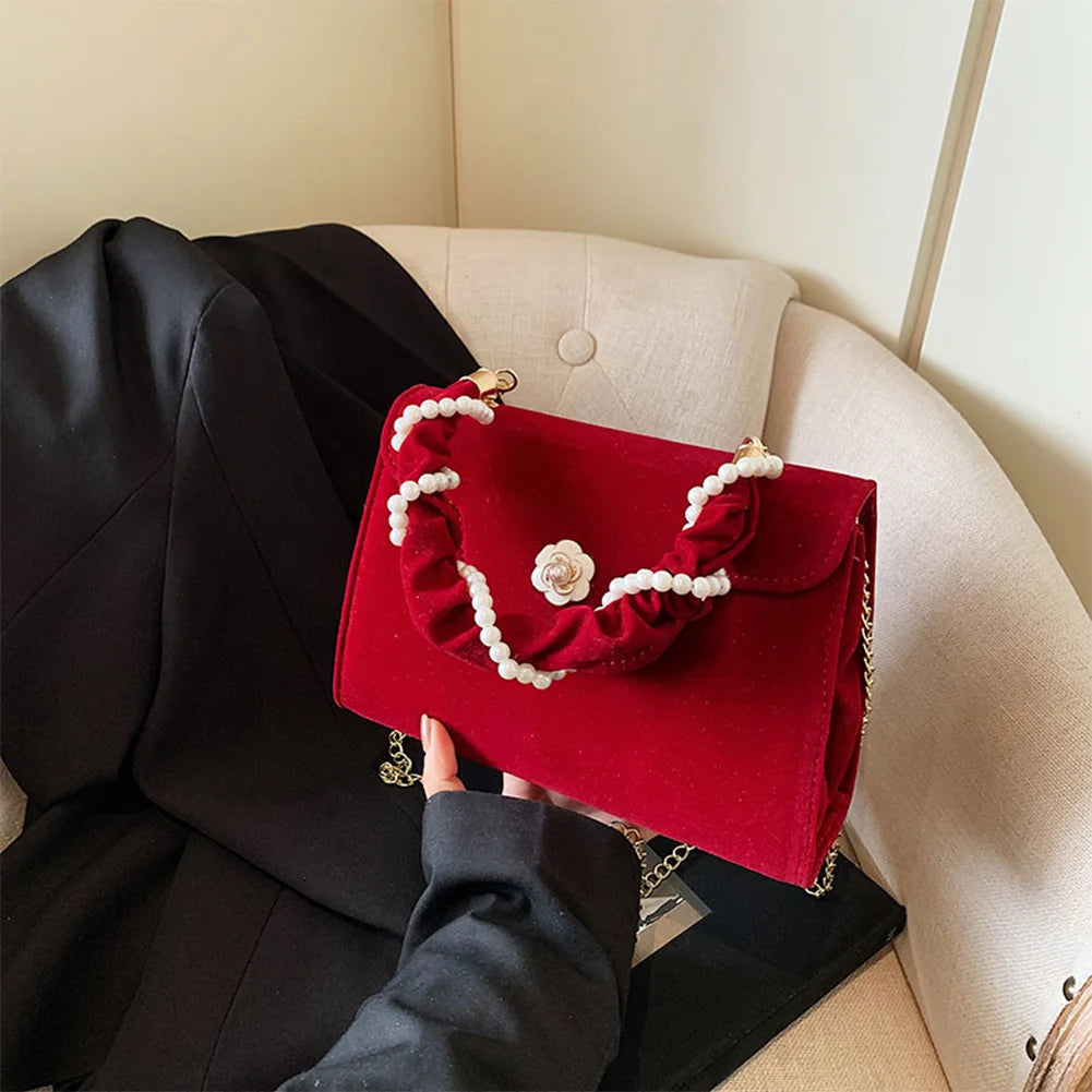 Petit sac à main vintage en velours rouge avec perles et nœud Valentina