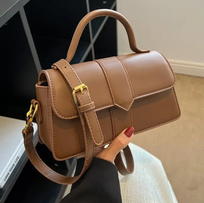 Petit sac à main bandoulière à rabat Amalia