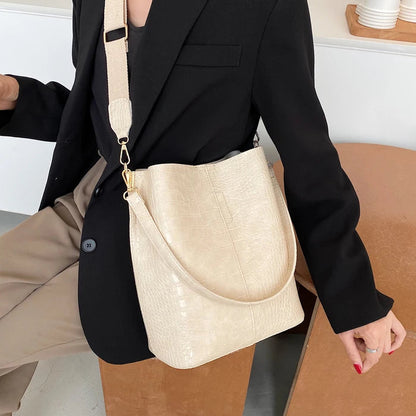 Grand sac à main de cours effet crocodile au design vintage et spacieux Manon