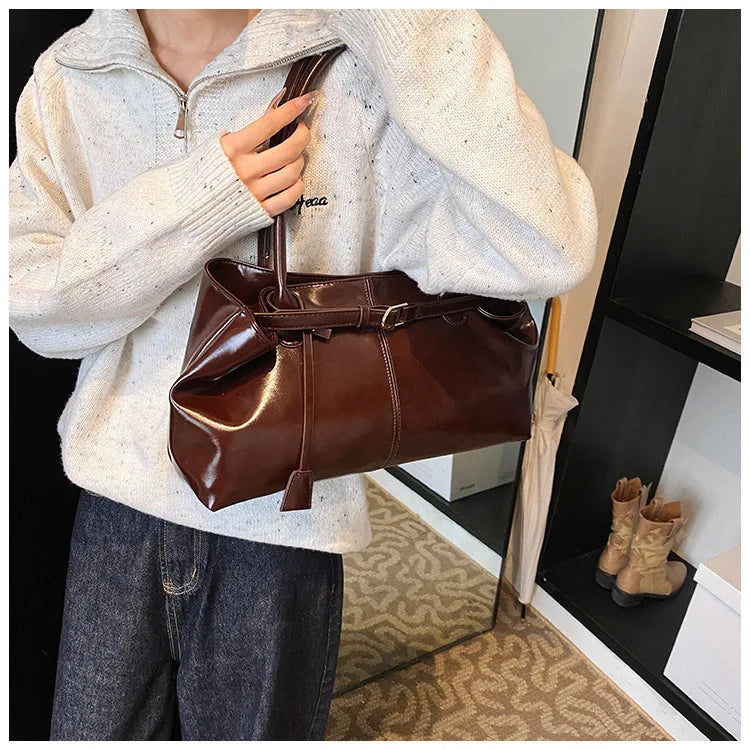 Grand sac à main cabas de cours en cuir synthétique huilé au design vintage et spacieux Sofia