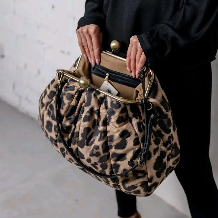 Grand sac à main bandoulière pochette vintage léopard avec fermoir rétro Sidonie