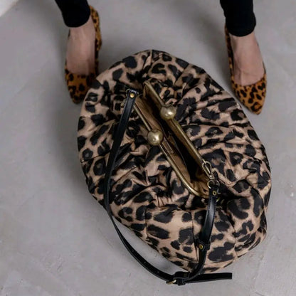 Grand sac à main bandoulière pochette vintage léopard avec fermoir rétro Sidonie