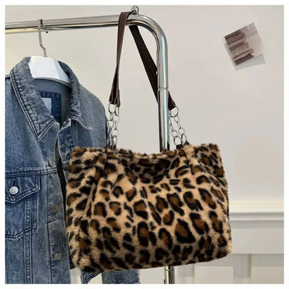 Grand sac à main cabas de cours léopard en peluche au design moderne et spacieux Inès