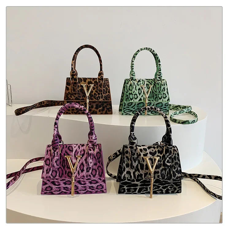 Petit sac à main bandoulière épaule structuré au style urbain et moderne Clara