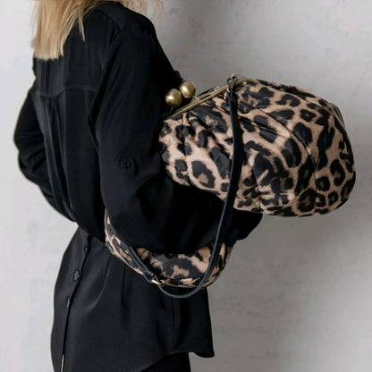 Grand sac à main bandoulière pochette vintage léopard avec fermoir rétro Sidonie