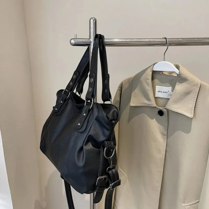 Grand sac à main bandoulière de cours imitation croco Manon