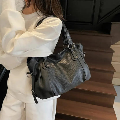 Grand sac à main bandoulière de cours imitation croco Manon