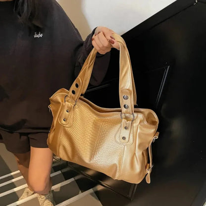 Grand sac à main bandoulière de cours imitation croco Manon