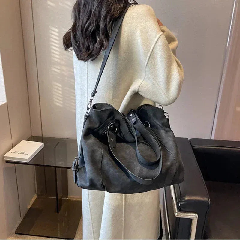 Grand sac à main bandoulière de cours rétro souple Mahé