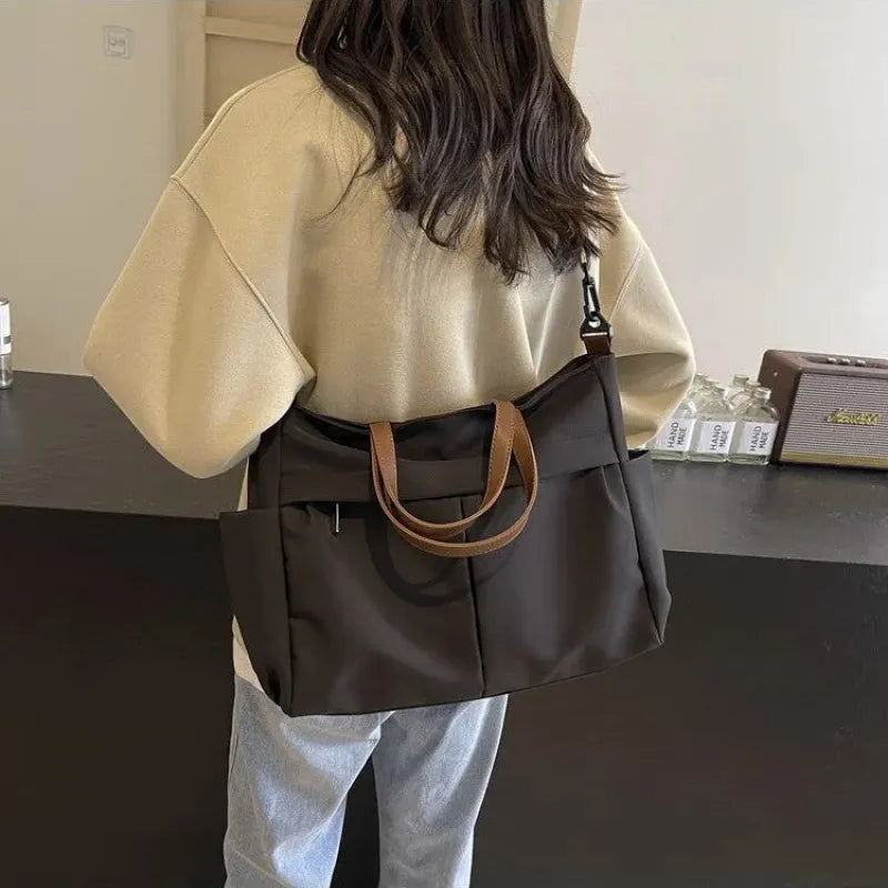 Grand sac à main cabas de cours multipoches à bandoulière en nylon Maëlys