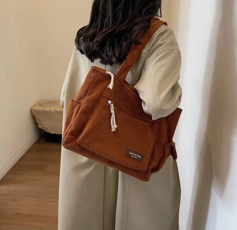 Grand sac à main cabas multipoches en velours Blandine