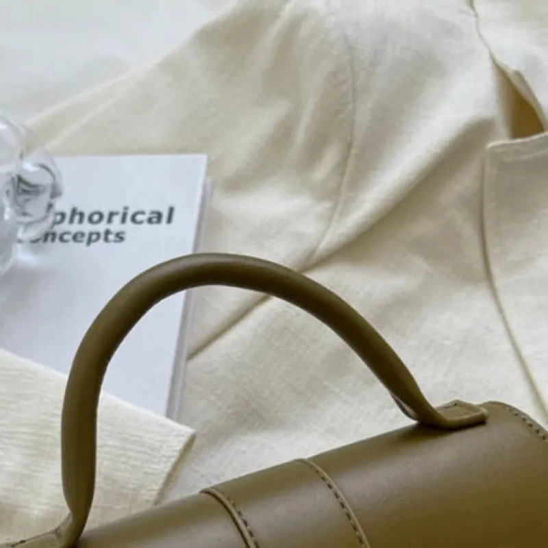 Petit sac à main bandoulière à rabat Amalia