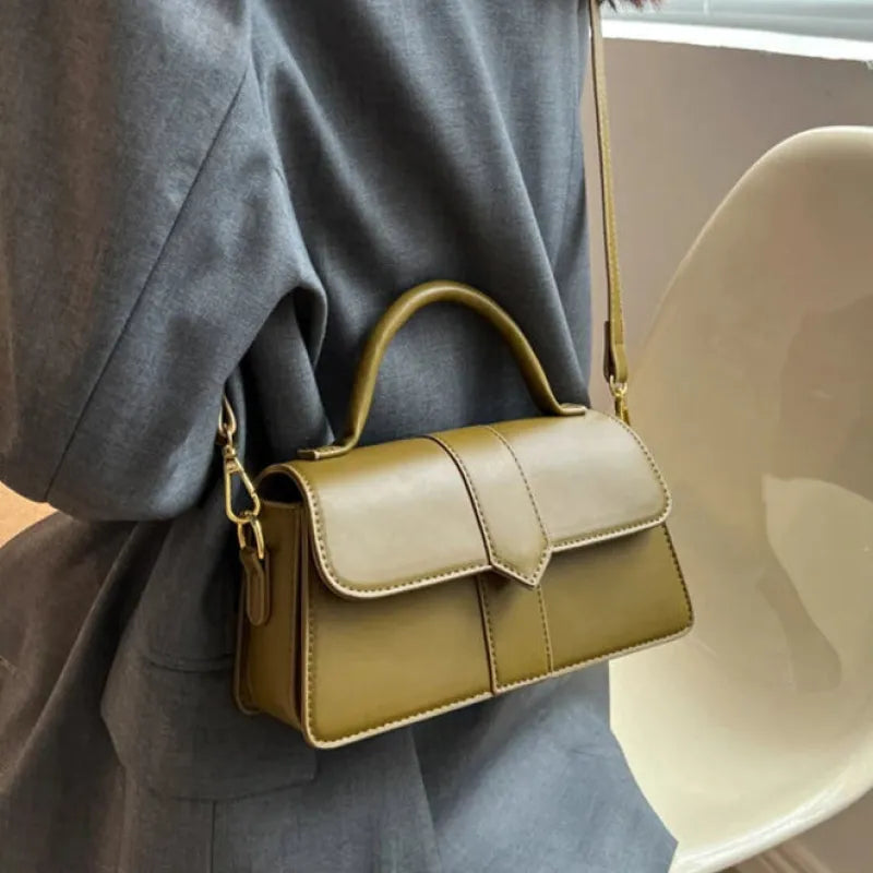 Petit sac à main bandoulière à rabat Amalia