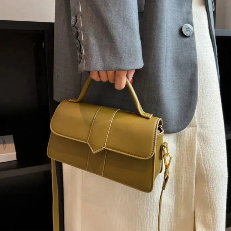 Petit sac à main bandoulière à rabat Amalia