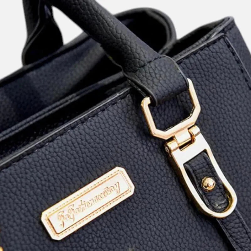 Petit sac à main bandoulière avec son charms pompon Louna