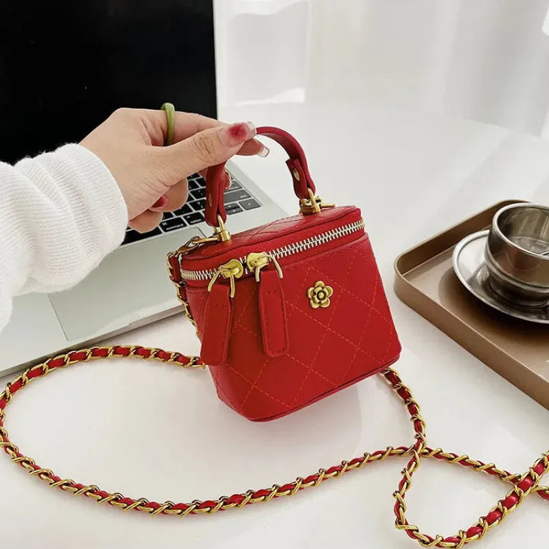 Petit sac à main bandoulière cubique matelassé au finition doré Aurore