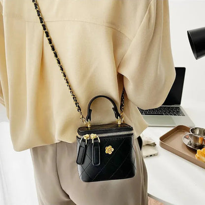 Petit sac à main bandoulière cubique matelassé au finition doré Aurore