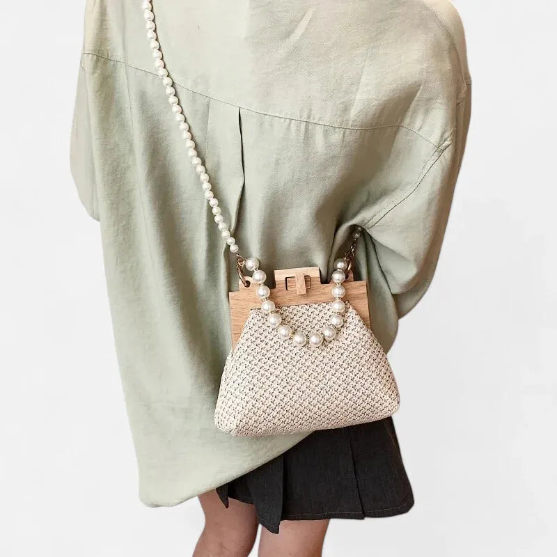 Petit sac à main en paille avec bandoulière et anses en perle Maïa