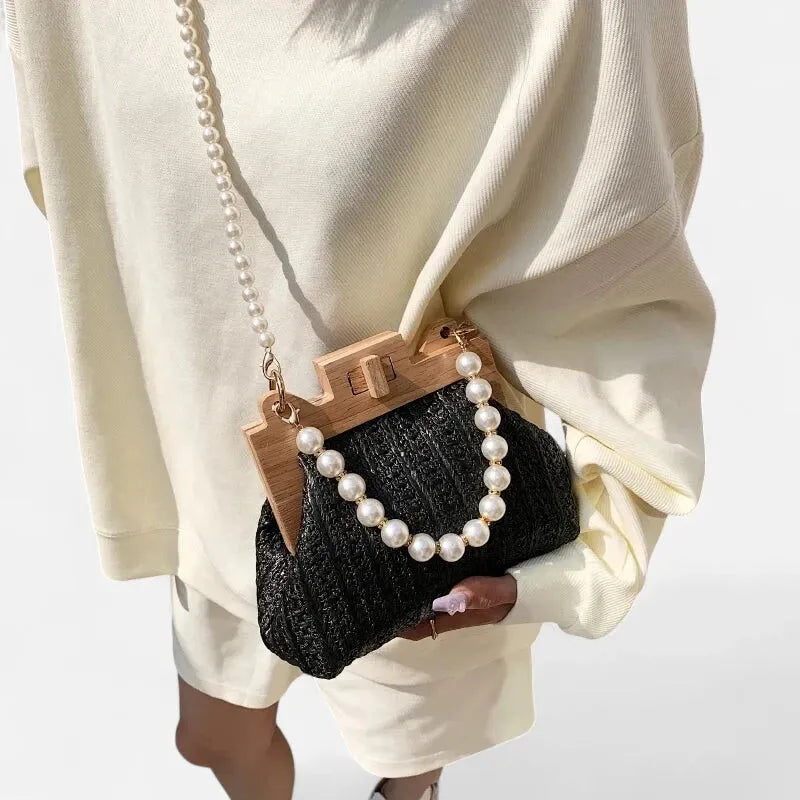 Petit sac à main en paille avec bandoulière et anses en perle Maïa