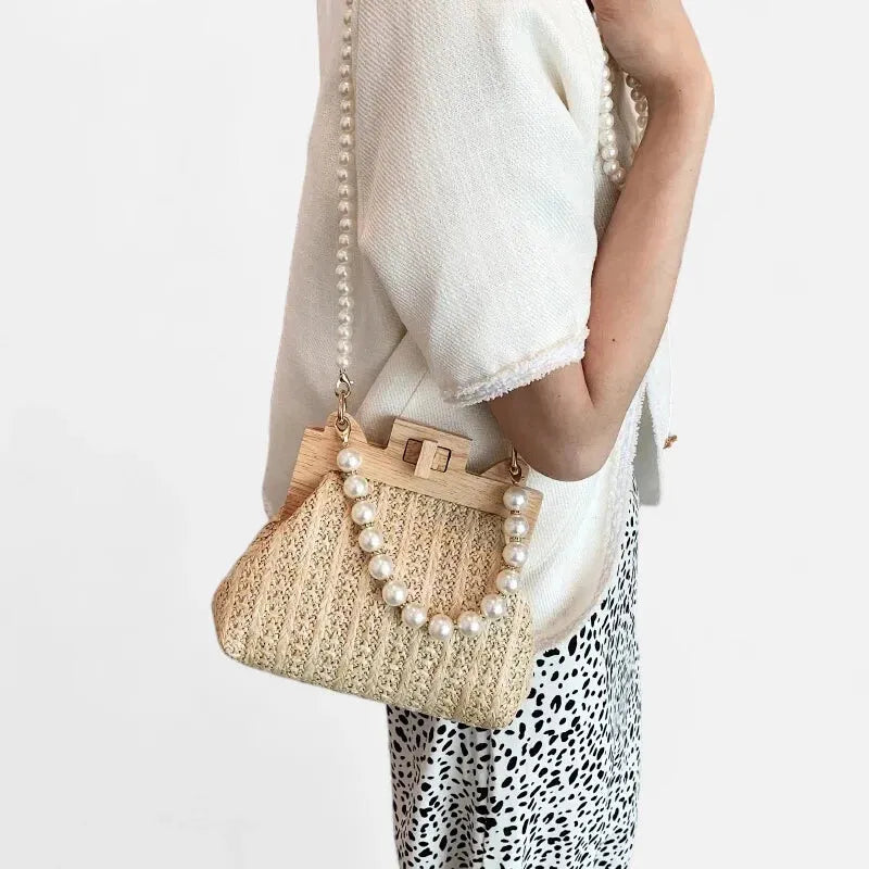 Petit sac à main en paille avec bandoulière et anses en perle Maïa