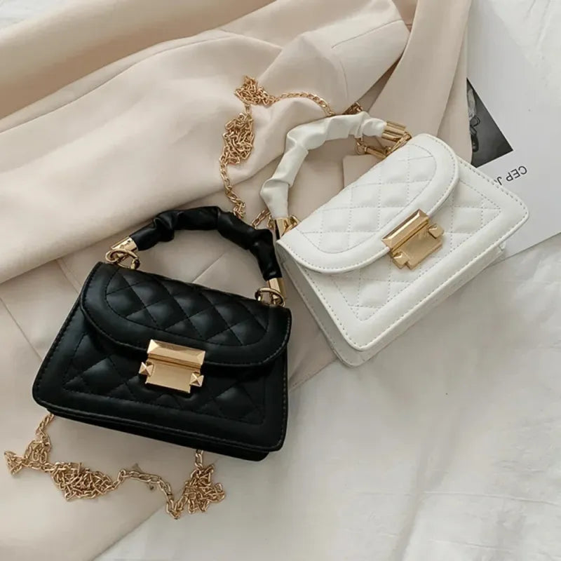 Petit sac à main matelassé à rabat avec bandoulière doré Sophie