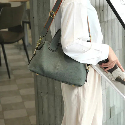 Sac à main bandoulière aux finitions doré Sofia