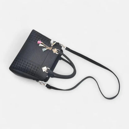 Sac à main bandoulière avec son charms doré assortie Ludovica